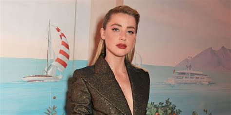 Amber Heard backs revenge porn bill and shares。